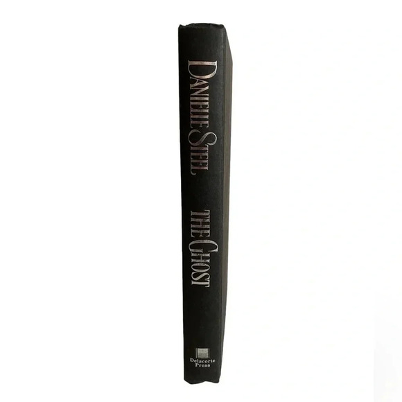 Danielle Steel The Ghost - Picture 1 of 9